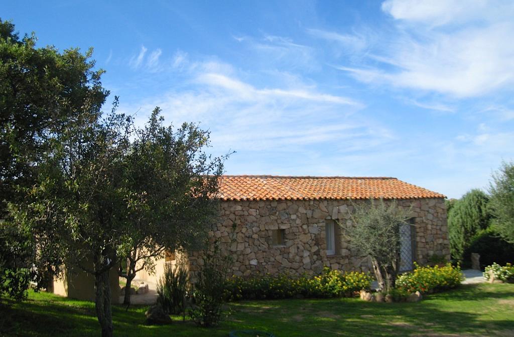Willa Le Tre Pietre Baja Sardinia Zewnętrze zdjęcie