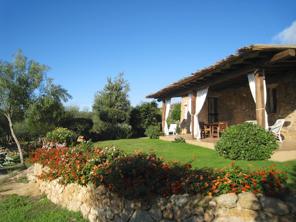 Willa Le Tre Pietre Baja Sardinia Zewnętrze zdjęcie